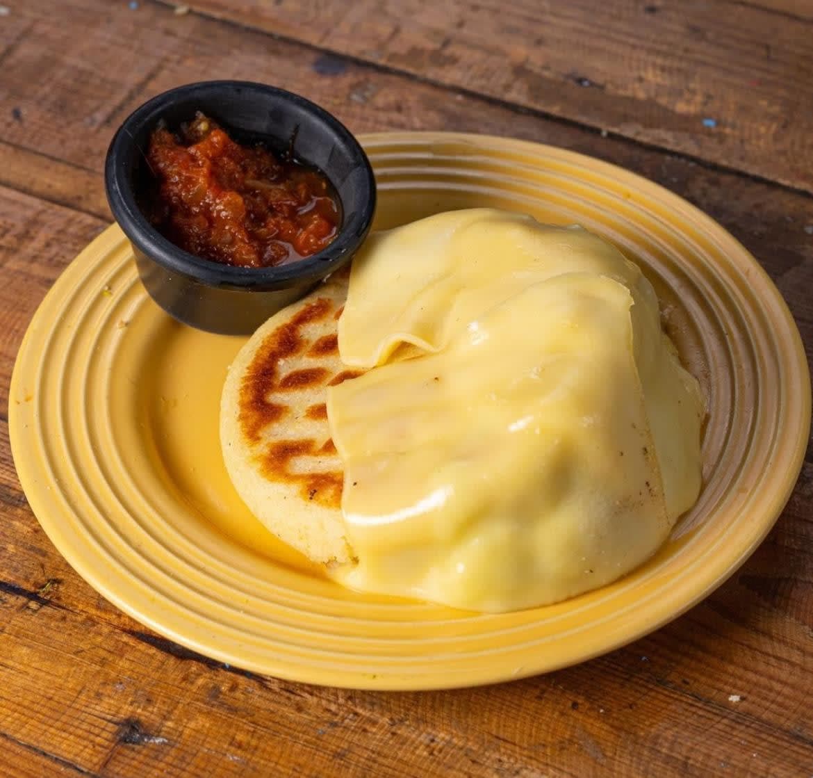 Arepa rellena Paisa